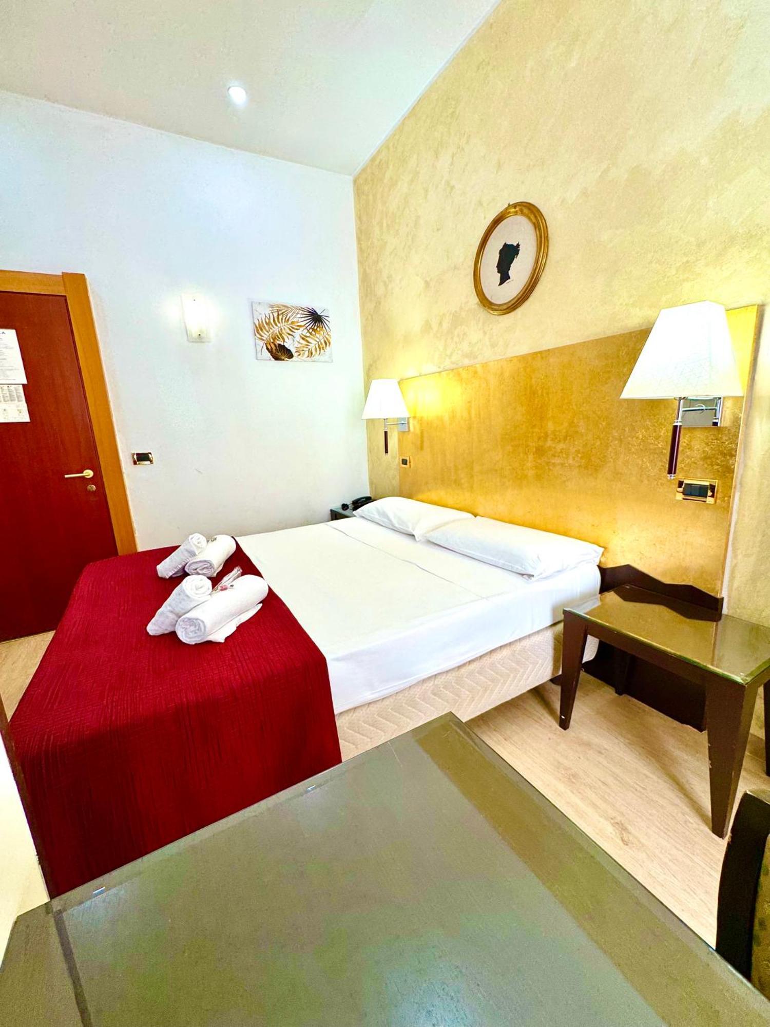 Hotel Fiorella Milano Eksteriør bilde